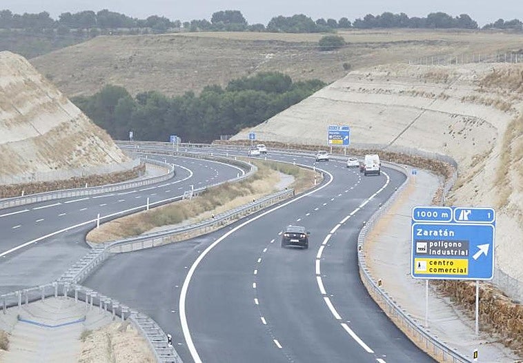 Fomento reactiva la prolongación de la autovía de Valladolid a León doce años después de abrir el primer tramo